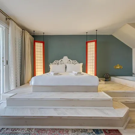Kore Otel Çeşme