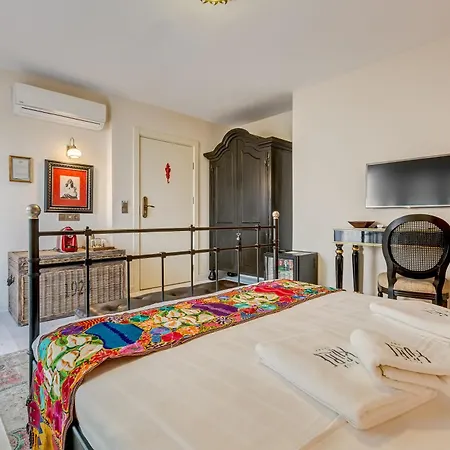 Otel Kore Çeşme