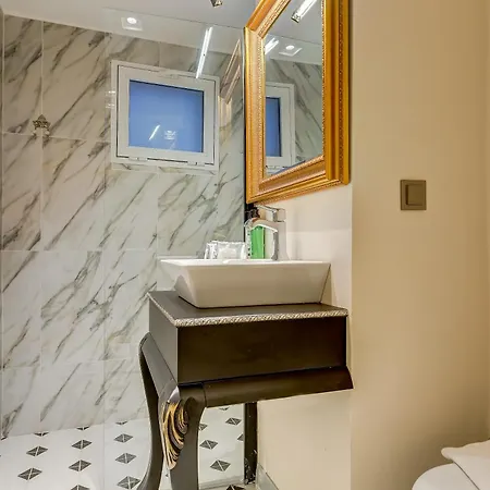 Otel Kore Çeşme